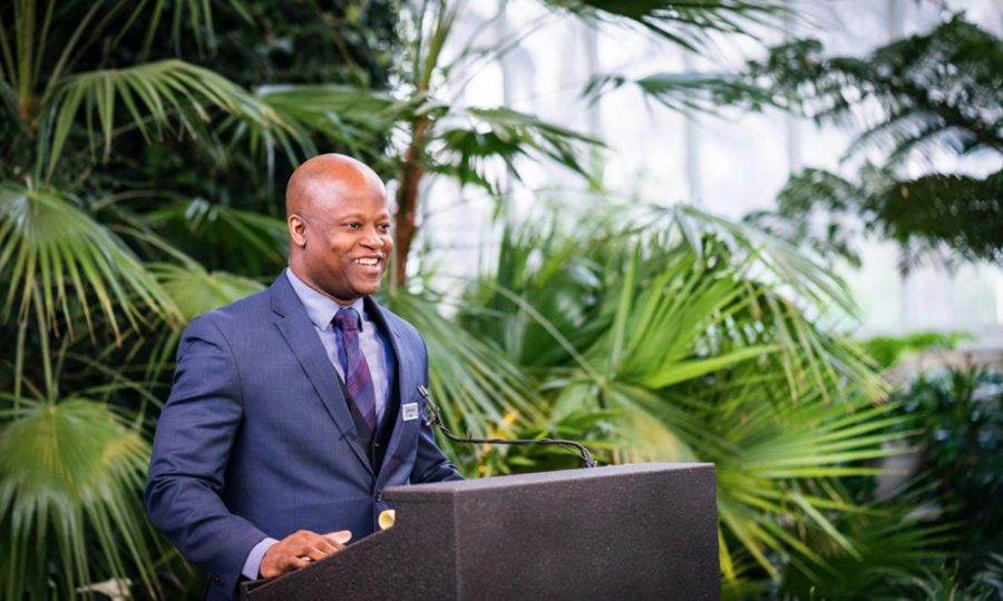 Maurice Ashley offers words of motivation. 